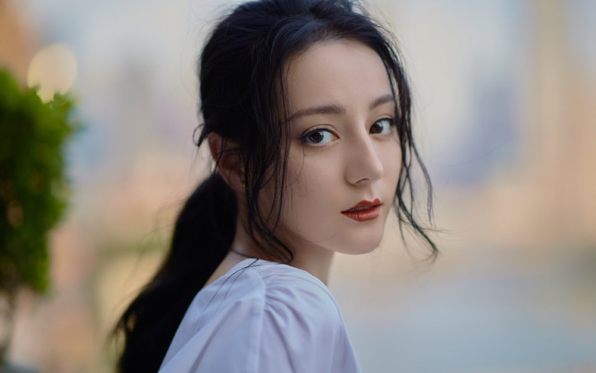 亚洲之矛与欧洲新王,当韩国风暴压制马竞,贝林厄姆已在山顶接管权杖