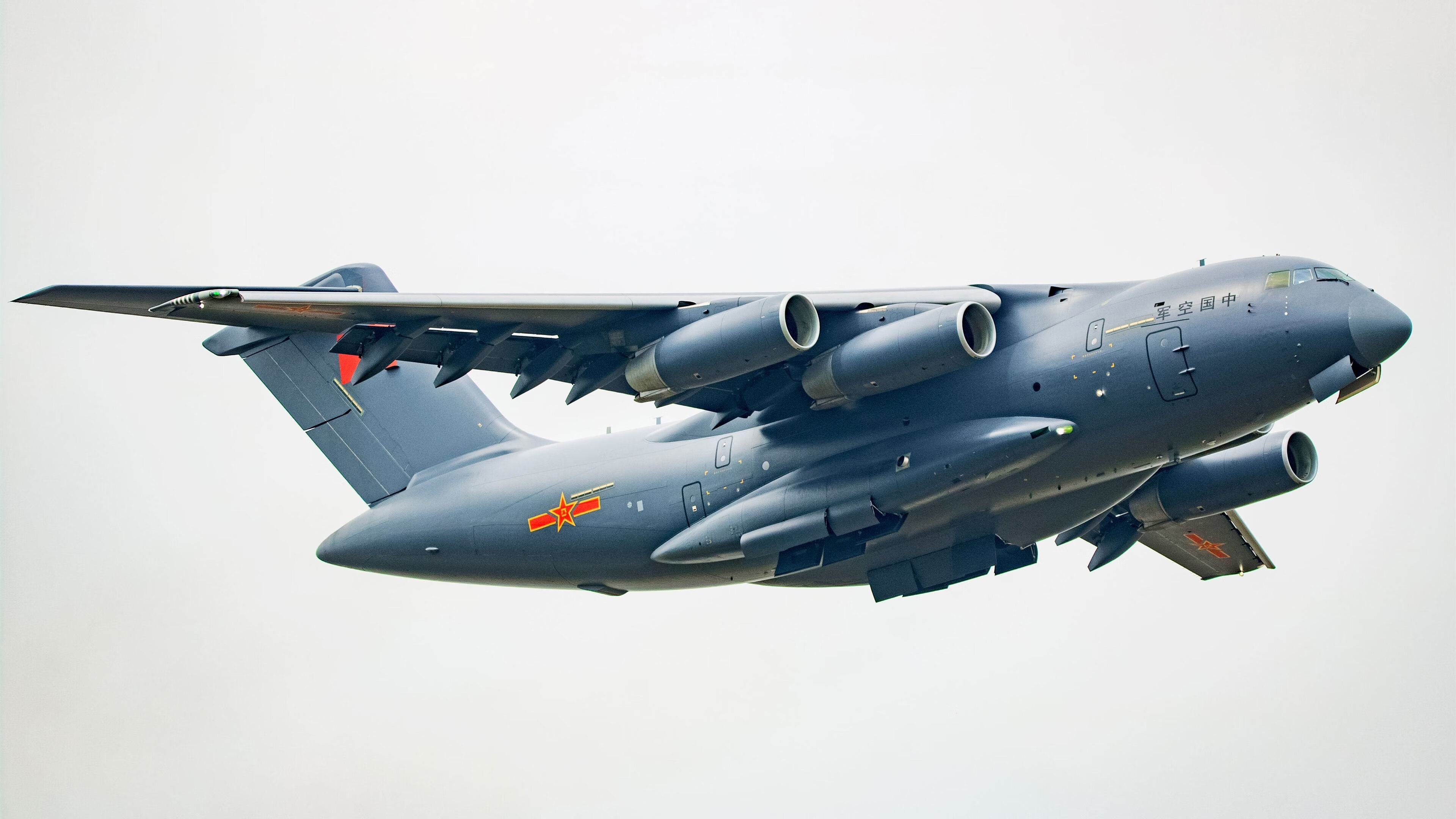 冰火碰撞，斯通斯在压力熔炉中的艺术爆发