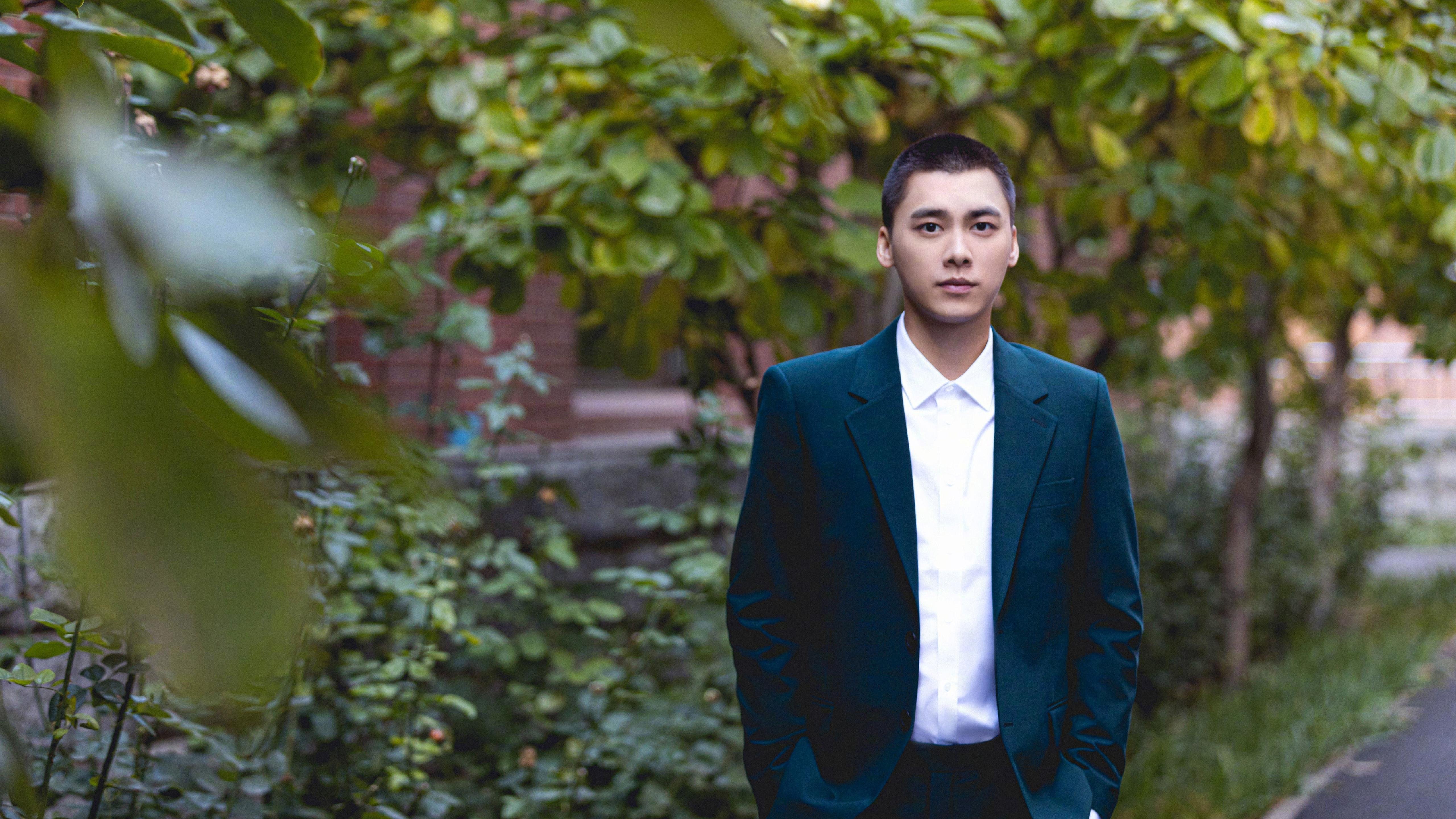 1.主标题,齿轮无声,悬念已碎