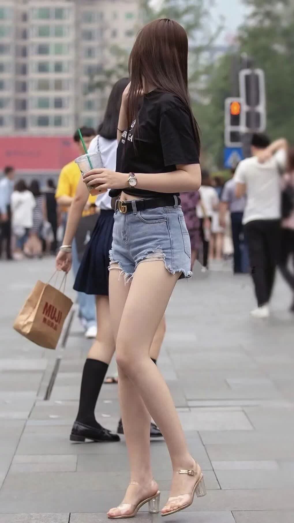 一个人的世界杯，当德布劳内用上帝视角拆解法兰西，意大利在血色童话中梦碎